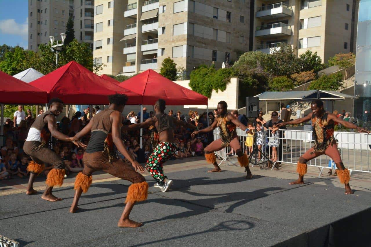 קרקס אפריקאי לילדי גבעתיים, צילום: באדיבות דוברות עיריית גבעתיים